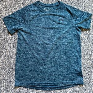 Under Armour boys shirt